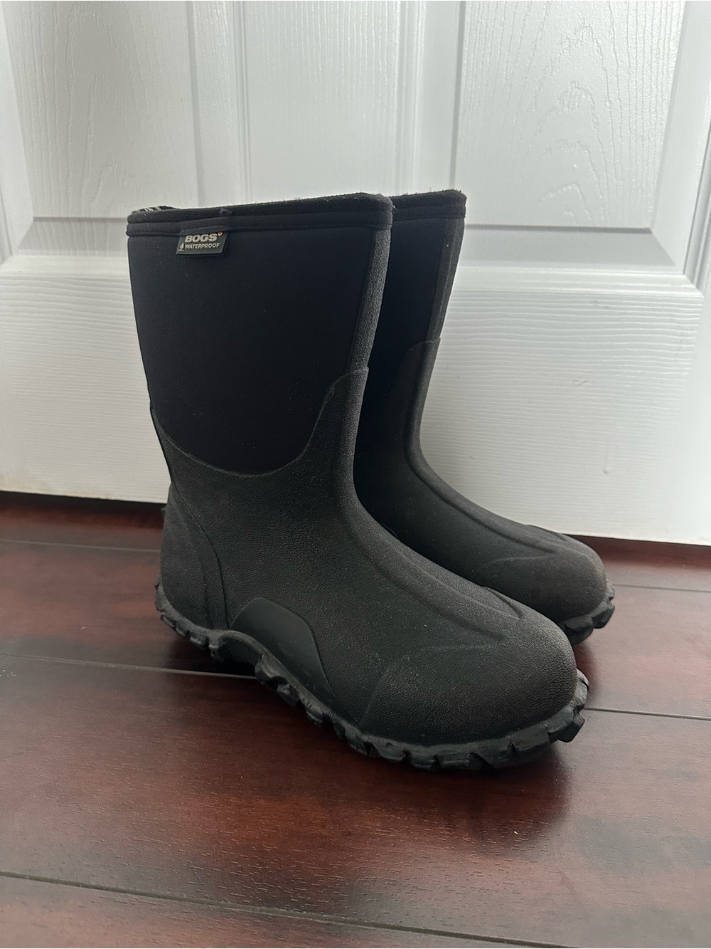 Size 7 (EU 40) Bogs Mens Classic Mid Neo-Tech Waterproof Winter Rain Boots Black - Picture 2 of 7